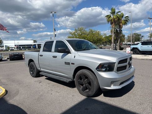 Used 2018 RAM 1500 Express w/ Express Value Package image 3