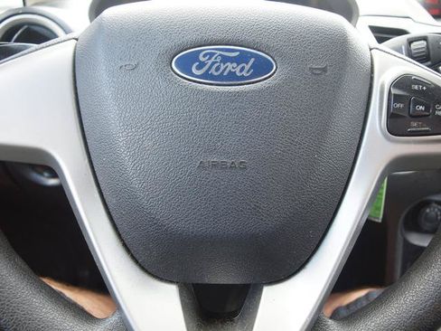 Used 2012 Ford Fiesta SE FWD image 9