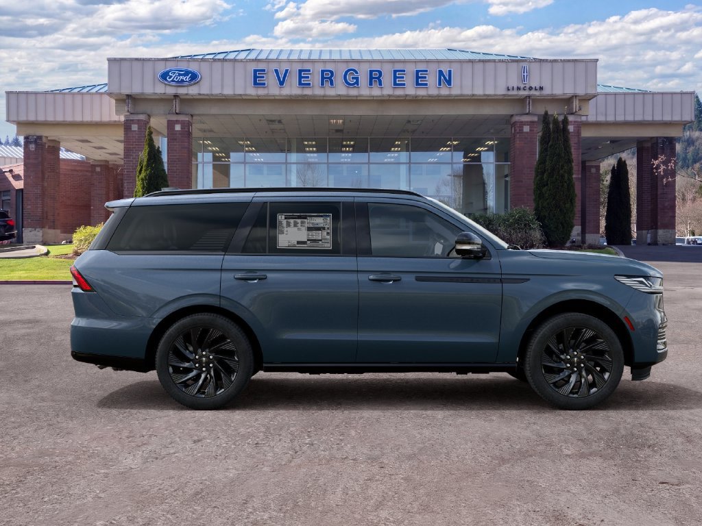 New 2027 Lincoln Navigator Reserve w/ Jet Appearance Package AWD/4WD image 5