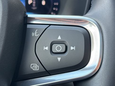 Certified 2026 Volvo XC40 B5 Plus w/ Protection Package Premier AWD/4WD image 28