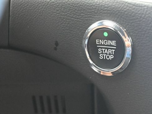 Used 2024 Ford Edge SEL AWD/4WD image 23