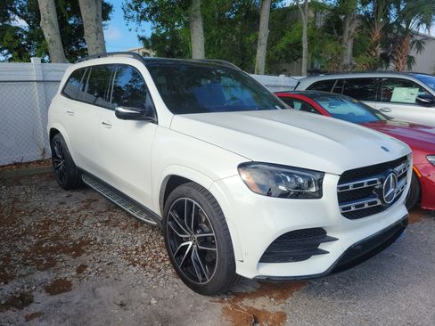 Certified 2020 Mercedes-Benz GLS 580 4MATIC image 2