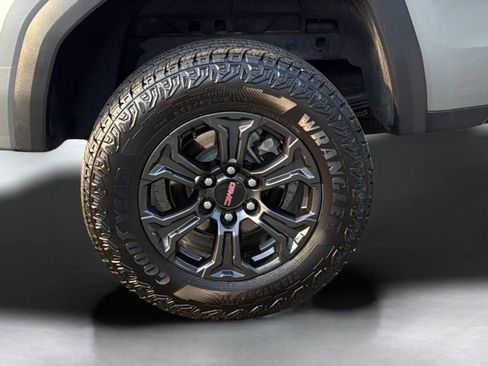 Used 2025 GMC Canyon Elevation AWD/4WD image 20