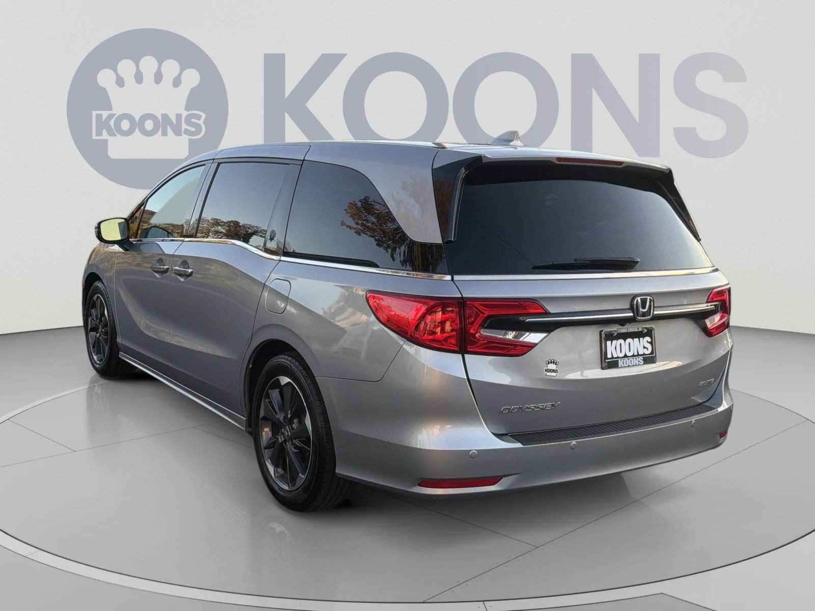 Used 2024 Honda Odyssey Elite image 4