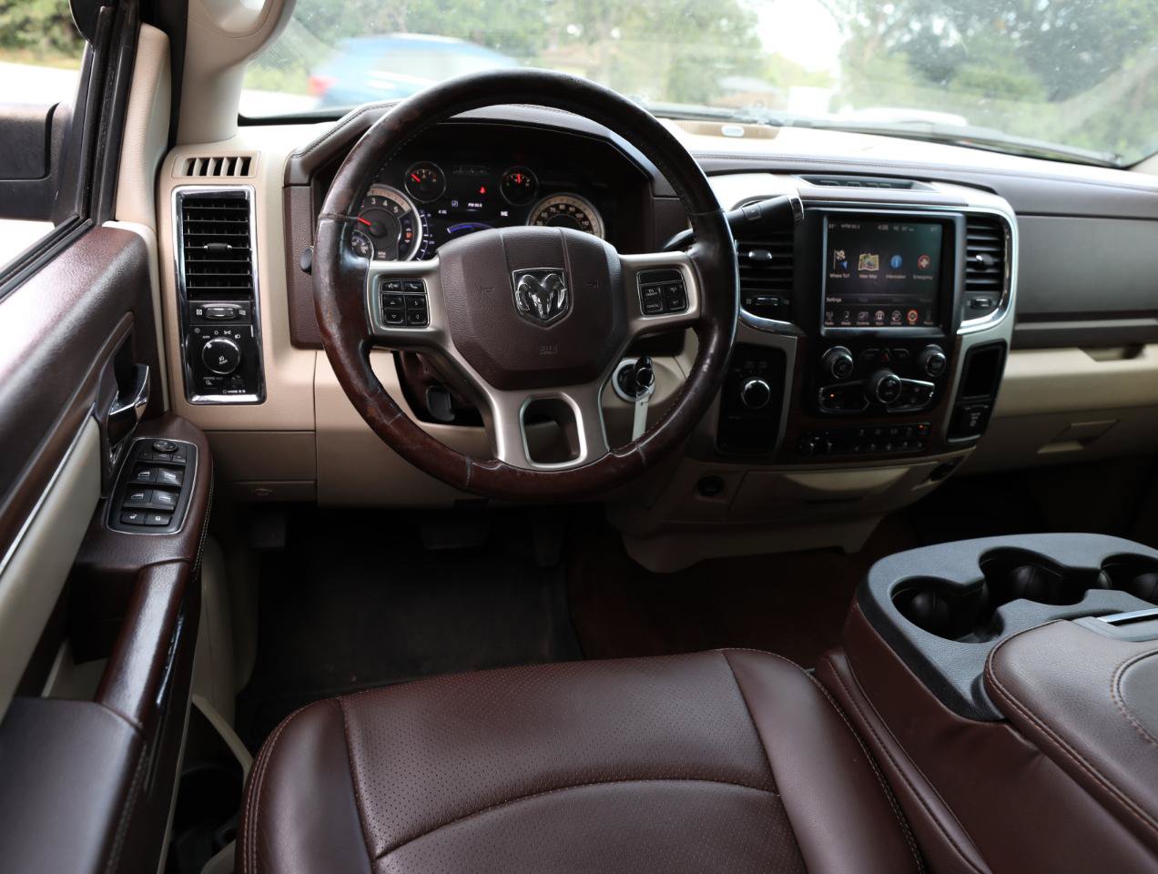 Used 2016 RAM 3500 Laramie w/ Cold Weather Group AWD/4WD image 17