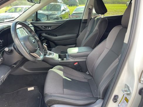Used 2023 Subaru Outback Premium image 8