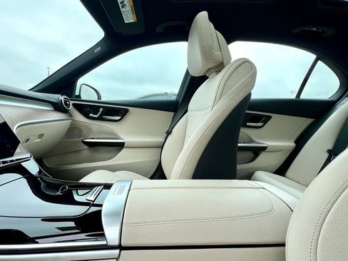 Certified 2026 Mercedes-Benz C 300 4MATIC Sedan image 18