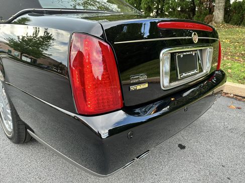 Used 2005 Cadillac De Ville w/ Limited Edition Package FWD image 93