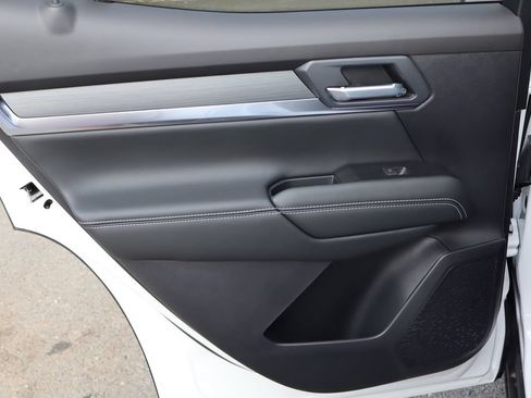 New 2026 GMC Terrain Elevation w/ Elevation Premium Package FWD image 18