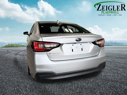 Used 2022 Subaru Legacy Premium AWD/4WD image 4