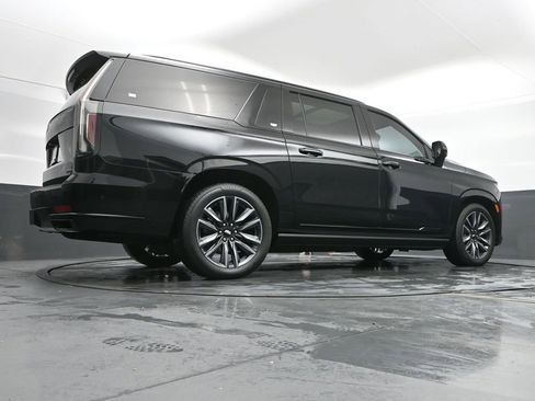 Used 2024 Cadillac Escalade ESV Sport w/ Touring Package image 43