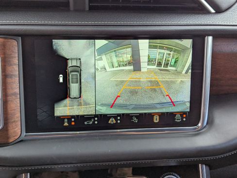 Used 2023 GMC Yukon Denali Ultimate w/ LPO, Floor Liner Package AWD/4WD image 29