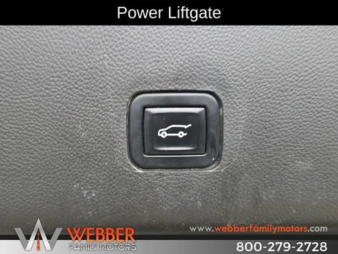 Used 2021 Chevrolet Traverse Premier AWD/4WD image 13