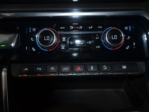 Used 2024 GMC Sierra 1500 Denali w/ Denali Reserve Package image 27