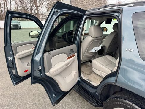 Used 2008 Chevrolet Tahoe LTZ w/ LTZ Preferred Equipment Group image 32