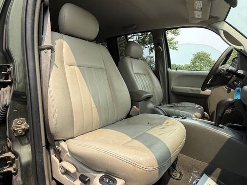 Used 2007 Jeep Liberty Limited AWD/4WD image 17