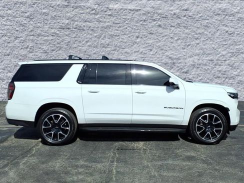 Used 2022 Chevrolet Suburban RST w/ Luxury Package image 2
