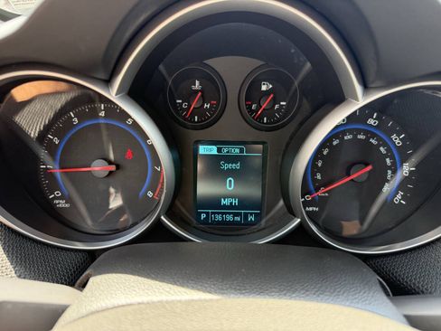 Used 2016 Chevrolet Cruze LT FWD image 27