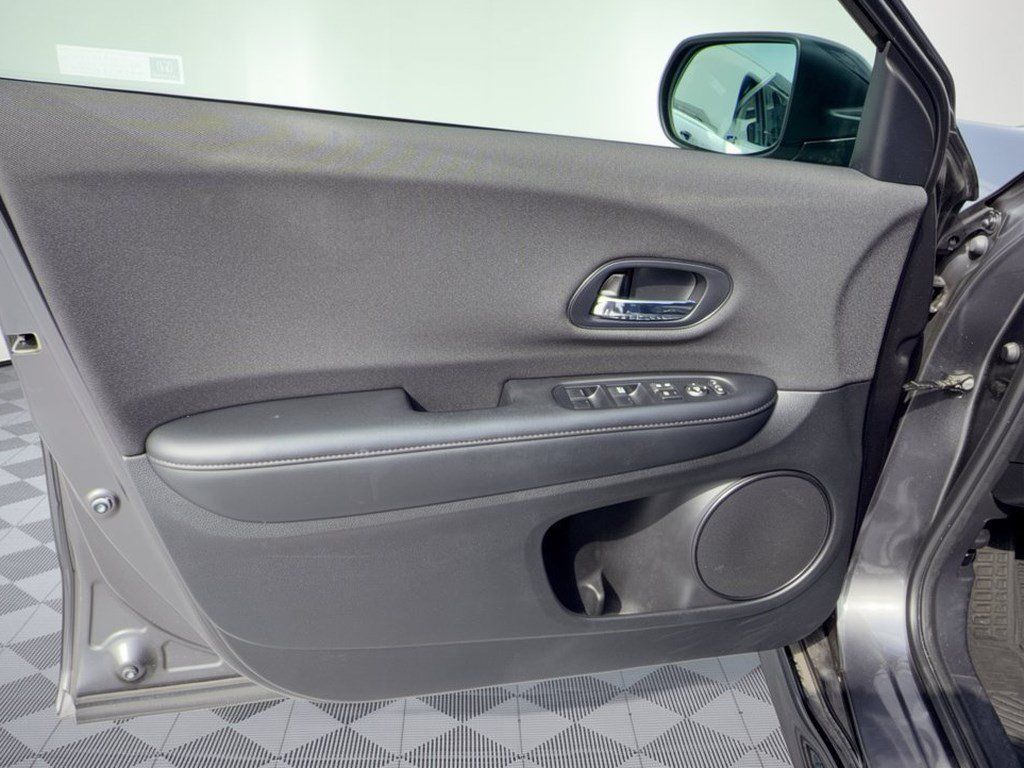 Used 2020 Honda HR-V Sport image 14