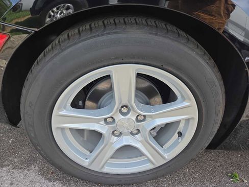 Used 2023 Chevrolet Camaro LT RWD image 4