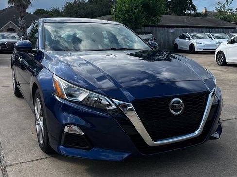 Used 2020 Nissan Altima 2.5 S FWD image 2