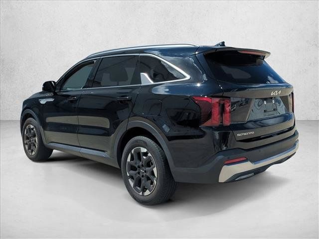 Used 2024 Kia Sorento S FWD image 7