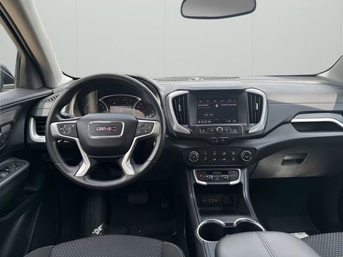 Used 2024 GMC Terrain SLE image 23