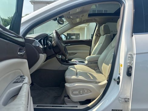 Used 2010 Cadillac SRX Luxury FWD image 10