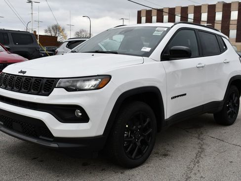 New 2026 Jeep Compass Latitude image 3