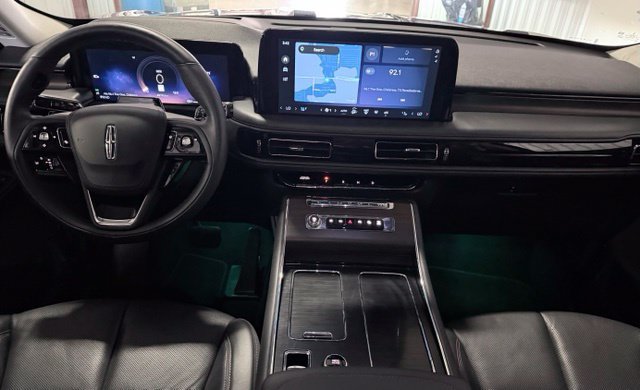 Used 2025 Lincoln Aviator Reserve w/ Illumination Package RWD image 35