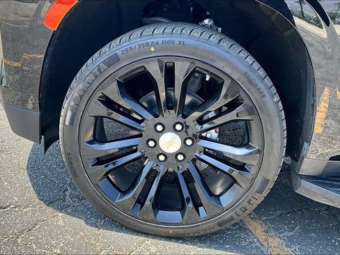 Used 2022 Chevrolet Tahoe LS RWD image 12