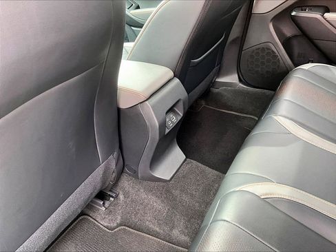 Used 2024 Subaru Crosstrek 2.5i Limited AWD/4WD image 24