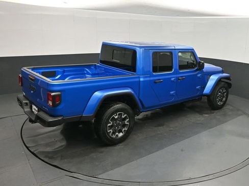 New 2026 Jeep Gladiator Sport AWD/4WD image 32
