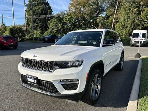Used 2023 Jeep Grand Cherokee 4WD 4xe w/ Luxury Tech Group II image 4