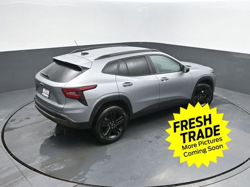Used 2025 Chevrolet Trax ACTIV w/ Driver Confidence Package image 36