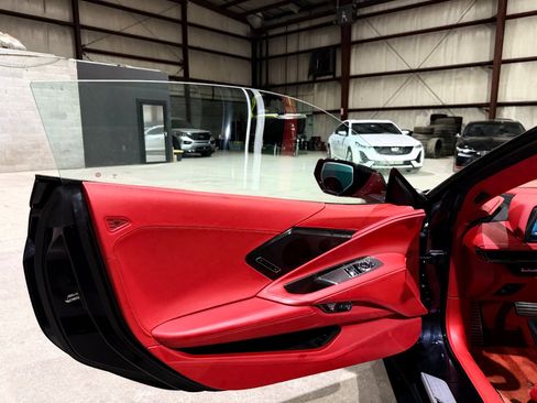 Used 2023 Chevrolet Corvette Stingray Premium Cpe w/ Z51 Performance Package image 17