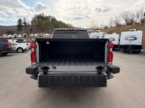 Used 2024 Chevrolet Silverado 2500 High Country w/ High Country Premium Package image 17