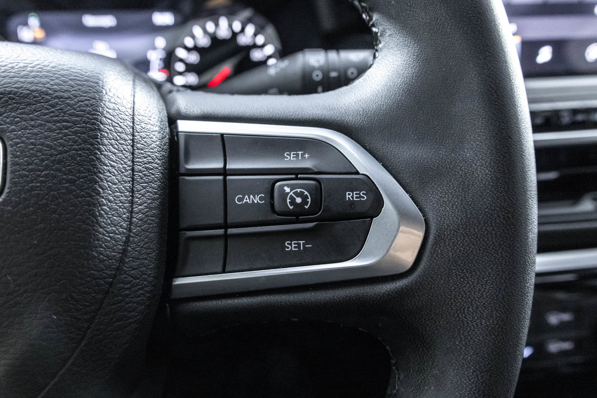 Used 2022 Jeep Compass Latitude w/ Sun and Sound Group AWD/4WD image 26