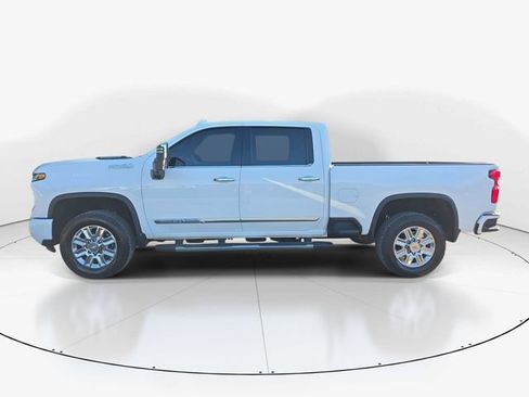 Used 2024 Chevrolet Silverado 2500 High Country w/ High Country Premium Package AWD/4WD image 7