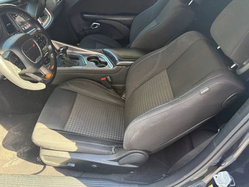 Used 2019 Dodge Challenger SXT w/ Blacktop Package RWD image 9