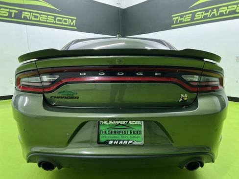 Used 2022 Dodge Charger Scat Pack RWD image 8
