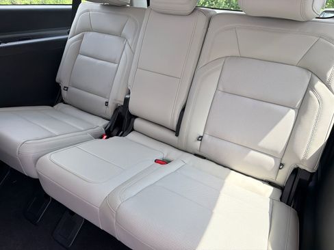 New 2026 Lincoln Navigator L Reserve AWD/4WD image 18