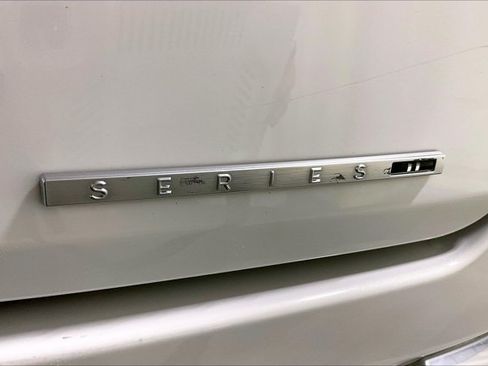Used 2024 Jeep Wagoneer Series II w/ Flexible Seating Group AWD/4WD image 8