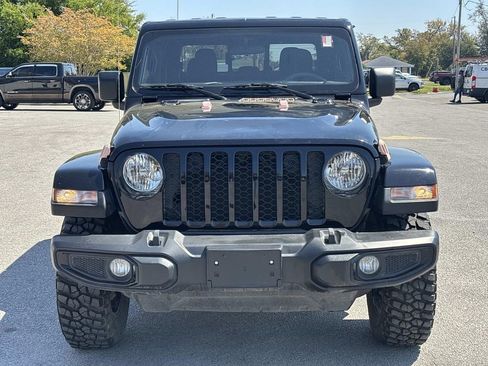 Used 2023 Jeep Gladiator Willys image 7