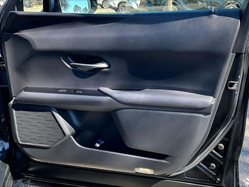 Used 2021 Lexus UX 200 w/ Premium Package FWD image 27
