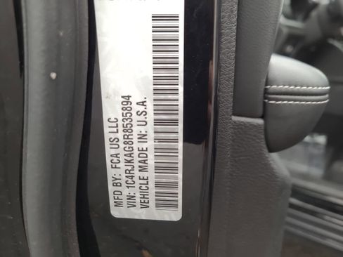 Certified 2024 Jeep Grand Cherokee L Laredo image 29