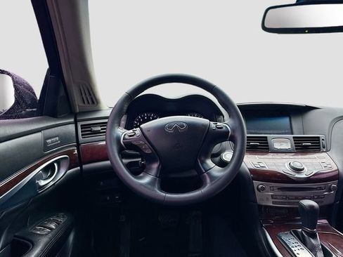 Used 2018 INFINITI Q70 L 3.7 image 24