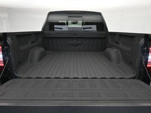 Used 2017 Chevrolet Silverado 1500 LTZ Z71 w/ LTZ Plus Package AWD/4WD image 32
