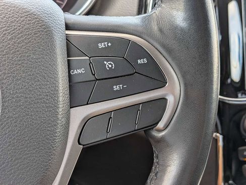 Used 2019 Jeep Grand Cherokee Limited AWD/4WD image 22