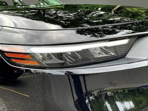 Used 2023 Honda Accord EX image 30